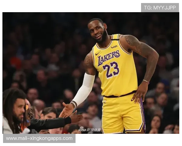 詹姆斯赛后与记者激辩，语气坚决引发讨论