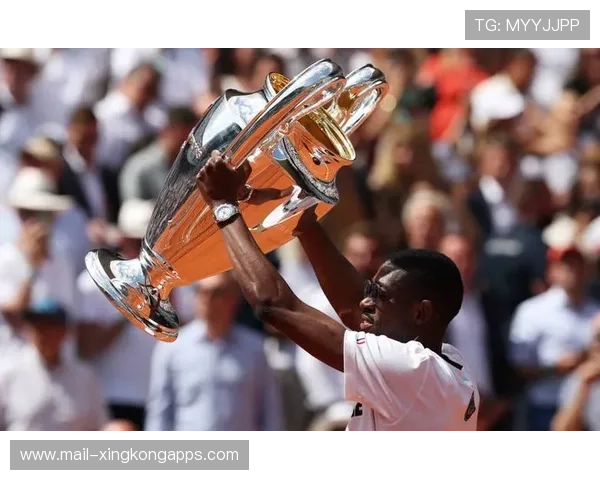 从“网瘾少年”到金球热门,登贝莱完成惊人蜕变! 从“网瘾少年”到金球热门,登贝莱完成惊人蜕变!