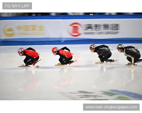 世界短道速滑战术讲堂：弯道加速窗口解析获好评，短道速滑中弯道滑跑时身体影响哪边倾斜